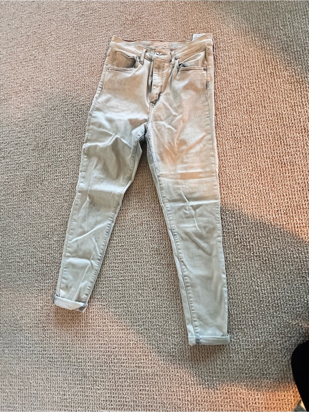 Women’s High-Rise Skinny Jeans in Light Gray